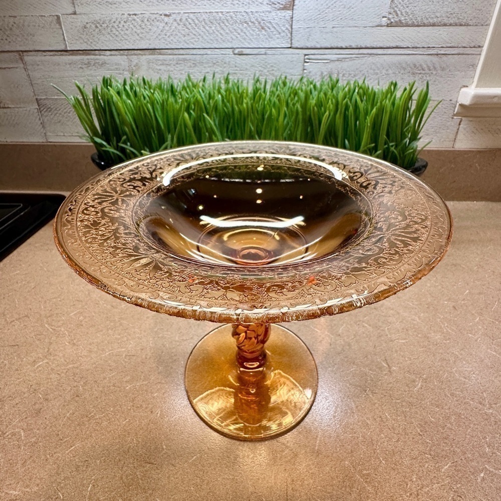 FOSTORIA GLASS COMPANY,ROYAL AMBER,PRESSED GLASS,FOOTED COMPOTE WITH TURNED STEM